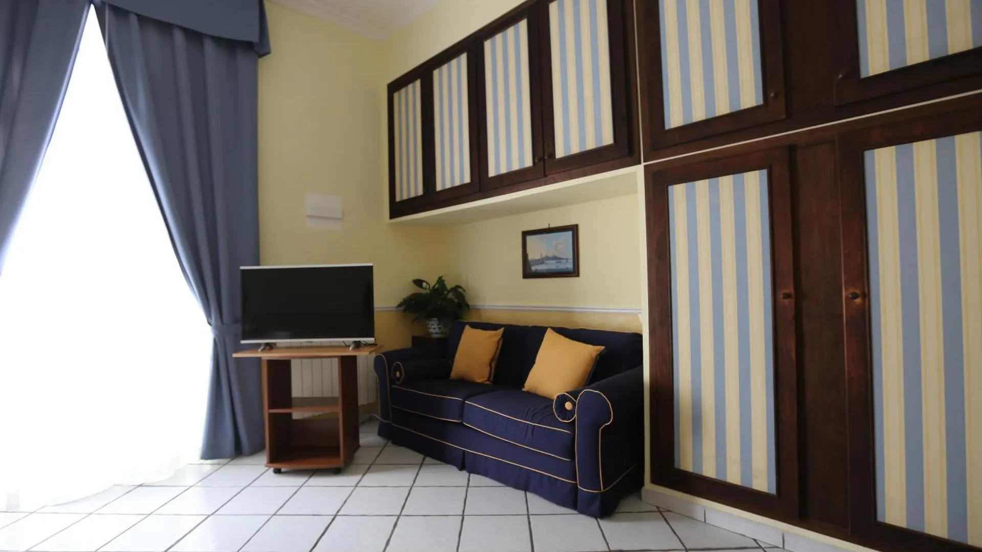 Hotel Santa Lucia 50 Nápoles